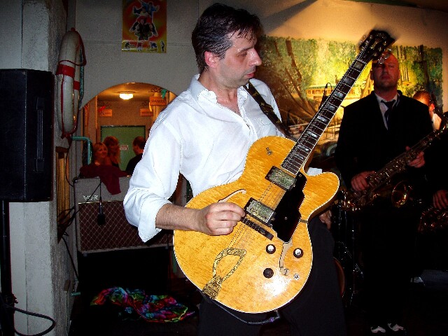 min 2006 08 06 guinguette mp 161